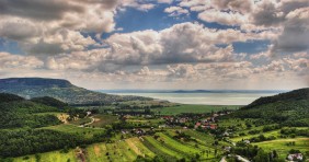 Miért nincs termálfürdő a Balatonnál?