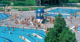 Aláírásokat gyűjtenek a Dagály Fürdő mielőbbi megnyitásáért