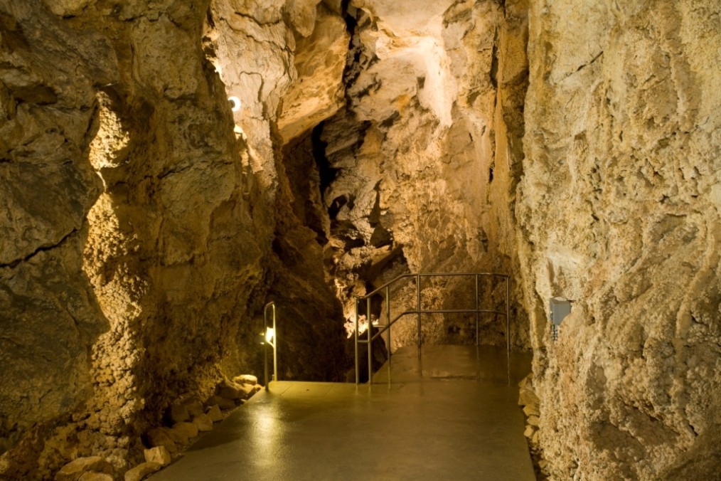 Szemlő-hegyi-barlang
