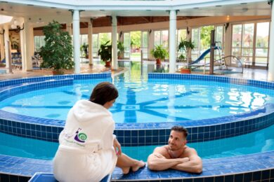 Ingyenes gyógyfürdőzés, újranyitó termálfürdők, fürdőfejlesztés Hajdú-Biharban