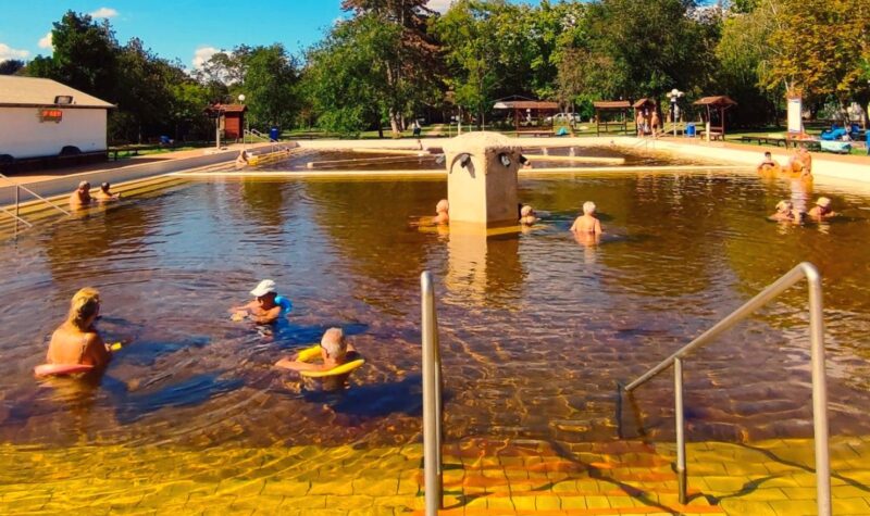 Áprilisi árengedményhullám a termálfürdőkben: több helyen is olcsóbbak lesznek a belépők