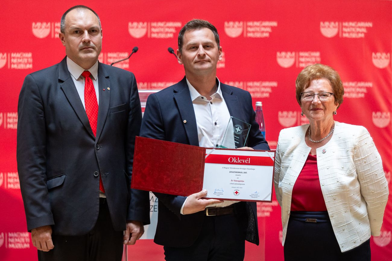 Juhász Sándor Jonathermal, Vöröskereszt díj