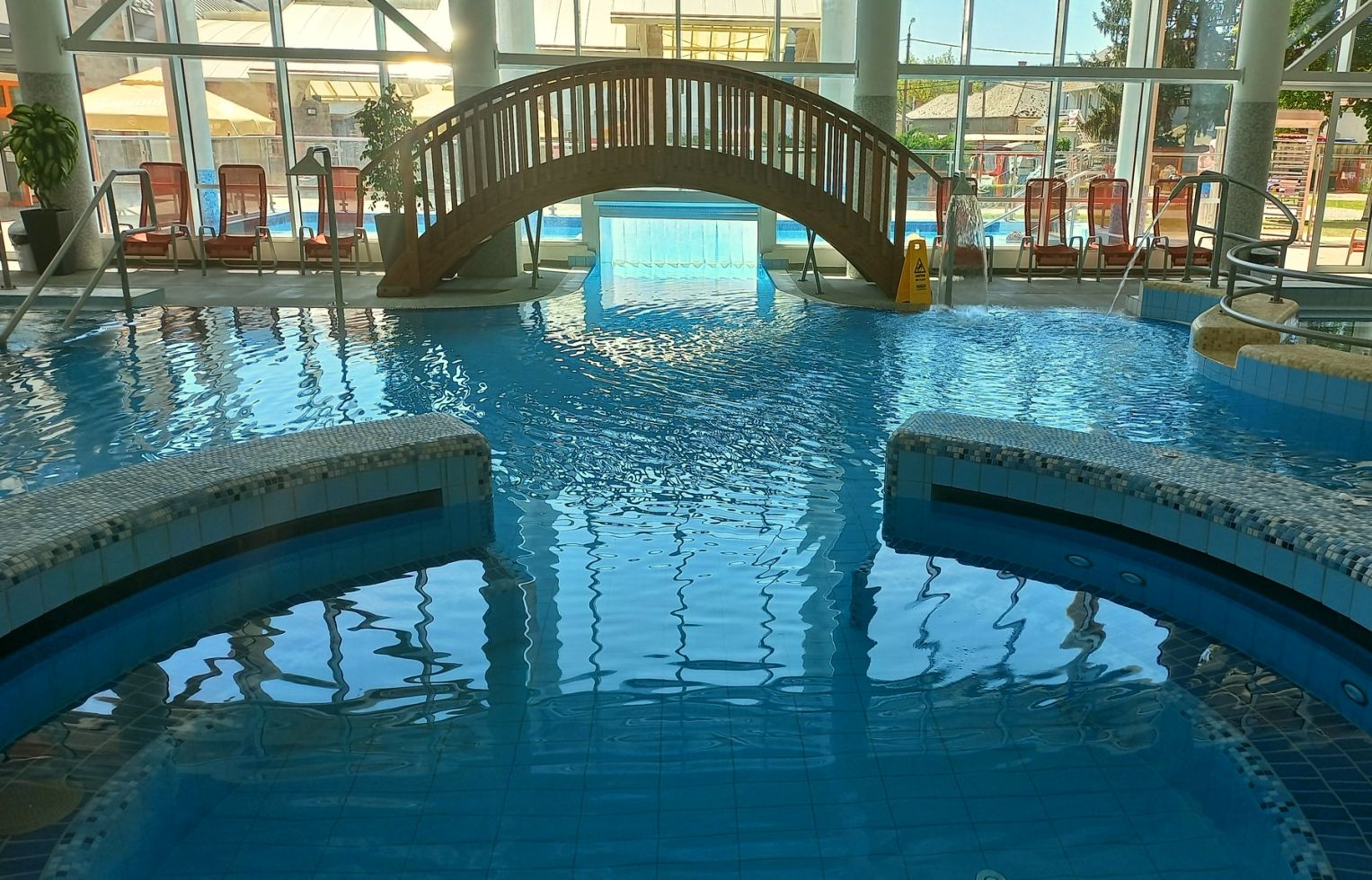 élménymedence a bogácsi fürdőben