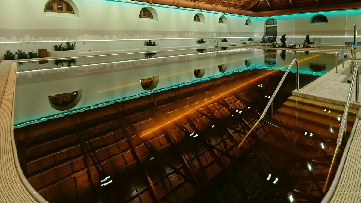 Gyulai Várfürdő felújított Lovarda részleg