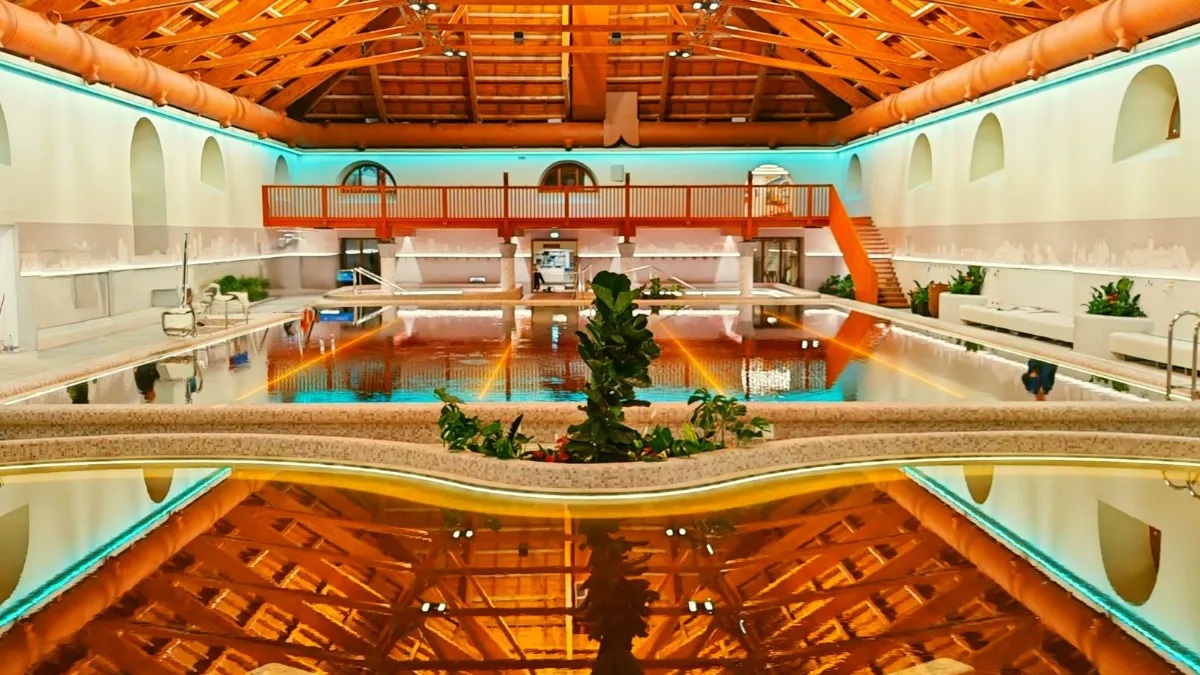 Gyulai Várfürdő felújított Lovarda részleg