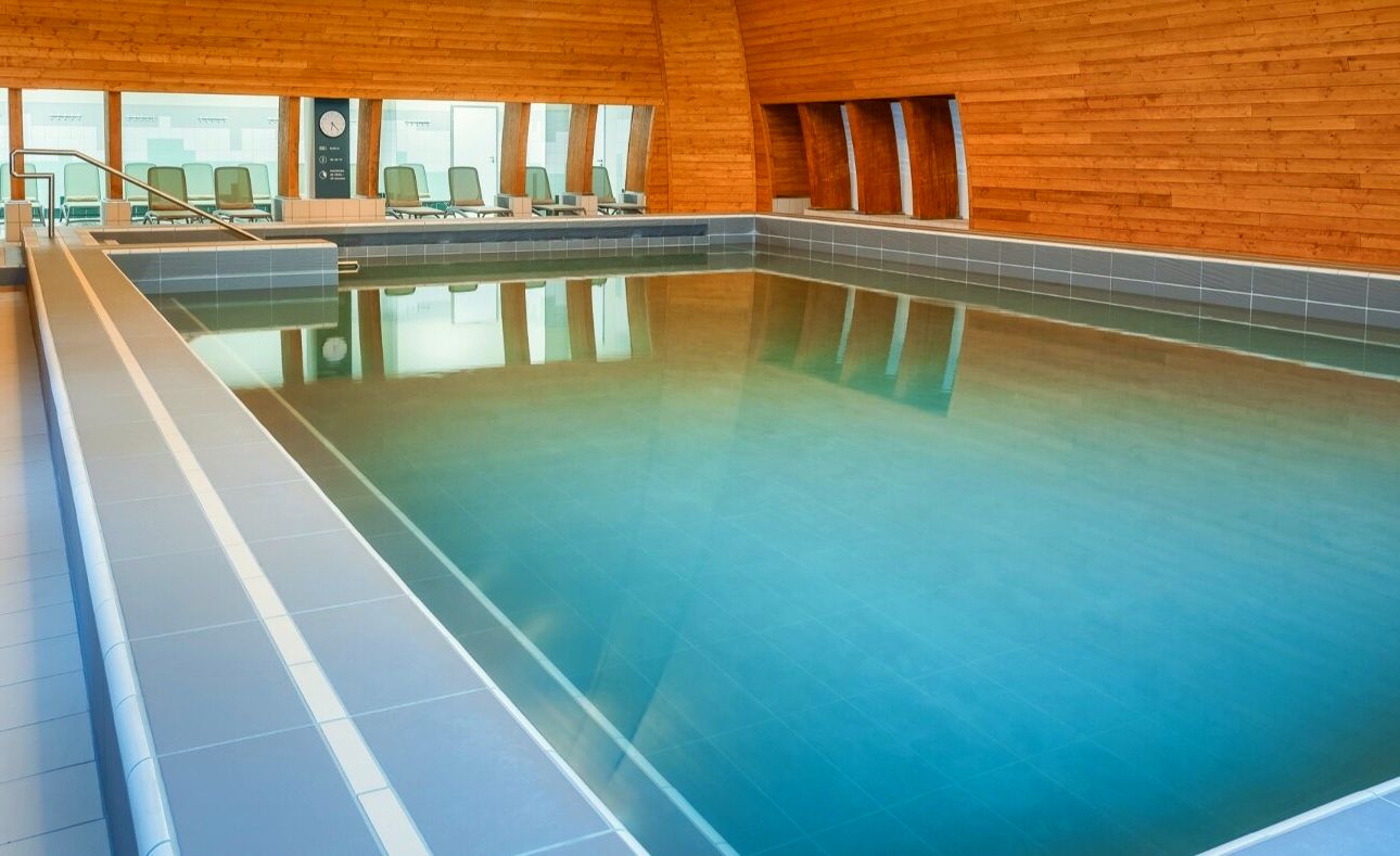 Hunguest Helios Hotel gyógymedence