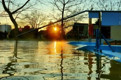 Olcsó belépő, szuper gyógyvíz: hajdúsági gyógyfürdő, amely télen is jó választás