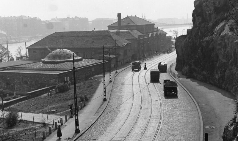 Fürdőrajongó író, aki pénzt gyűjtött a Rudas fürdő rekonstrukciójára