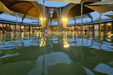 Figyelmeztetnek a gyógyfürdők, mégsem érdekli az embereket