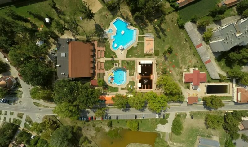 Ritkaságszámba menő gyógymedence is található a Bihar Termálligetben