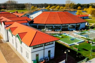 Átadták a Ceglédi Gyógyfürdő új részlegét