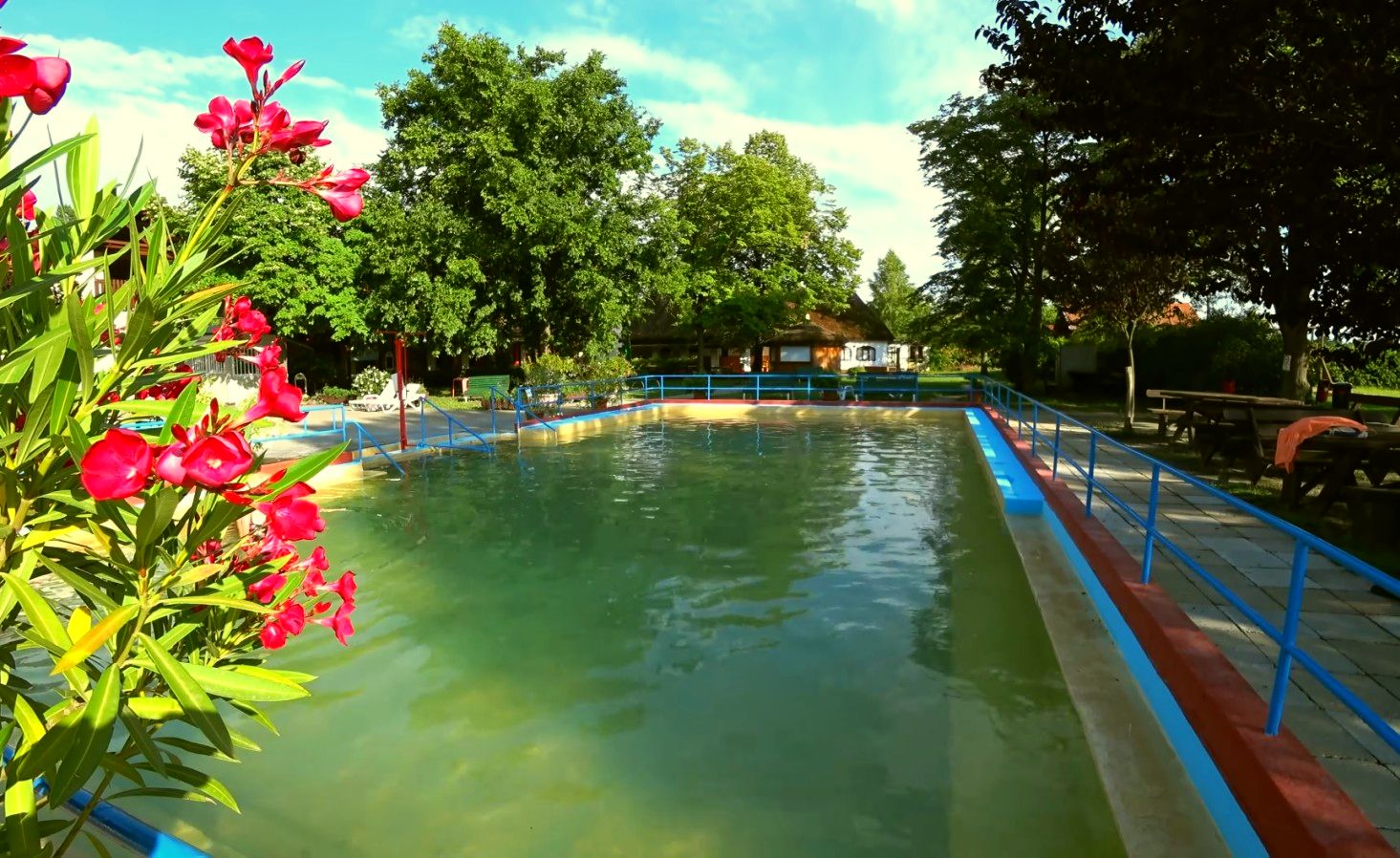 gyógymedence a buzsáki Csiszta Fürdőben