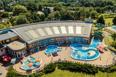 Újranyitott élményfürdő, gyógymedencenyitás és fürdőkezeléses toplista