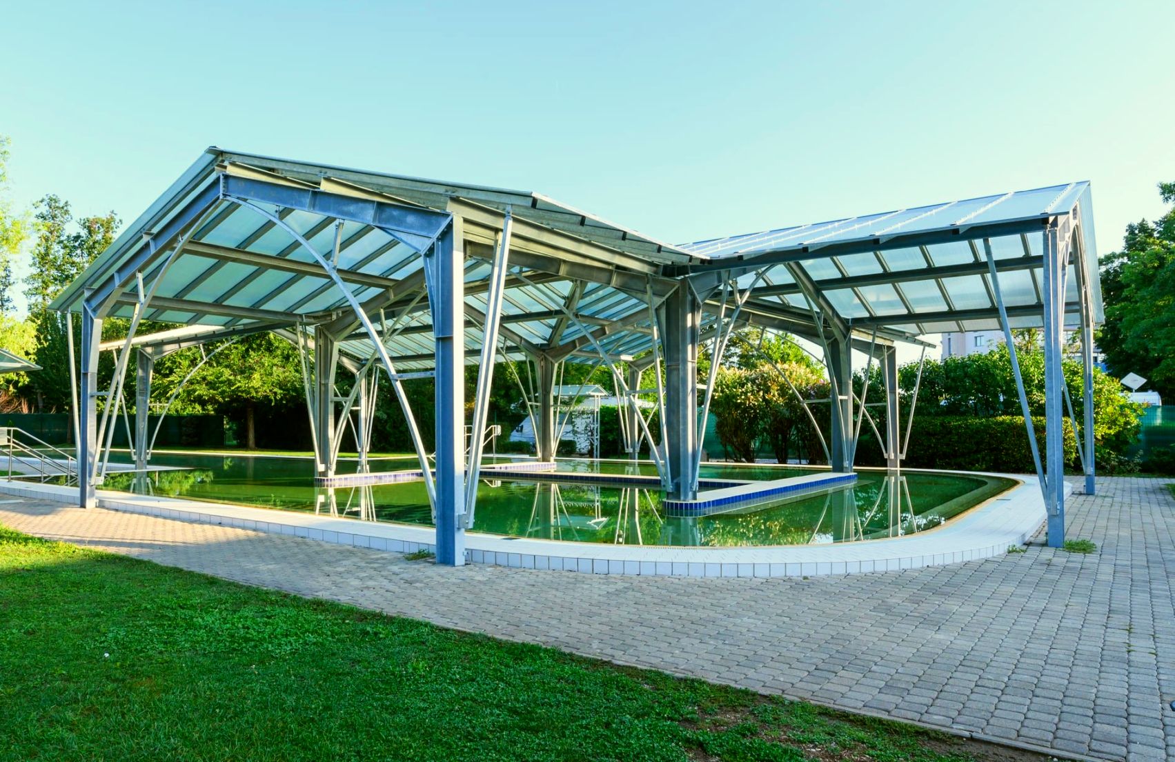 Sárvár retró gyógymedence