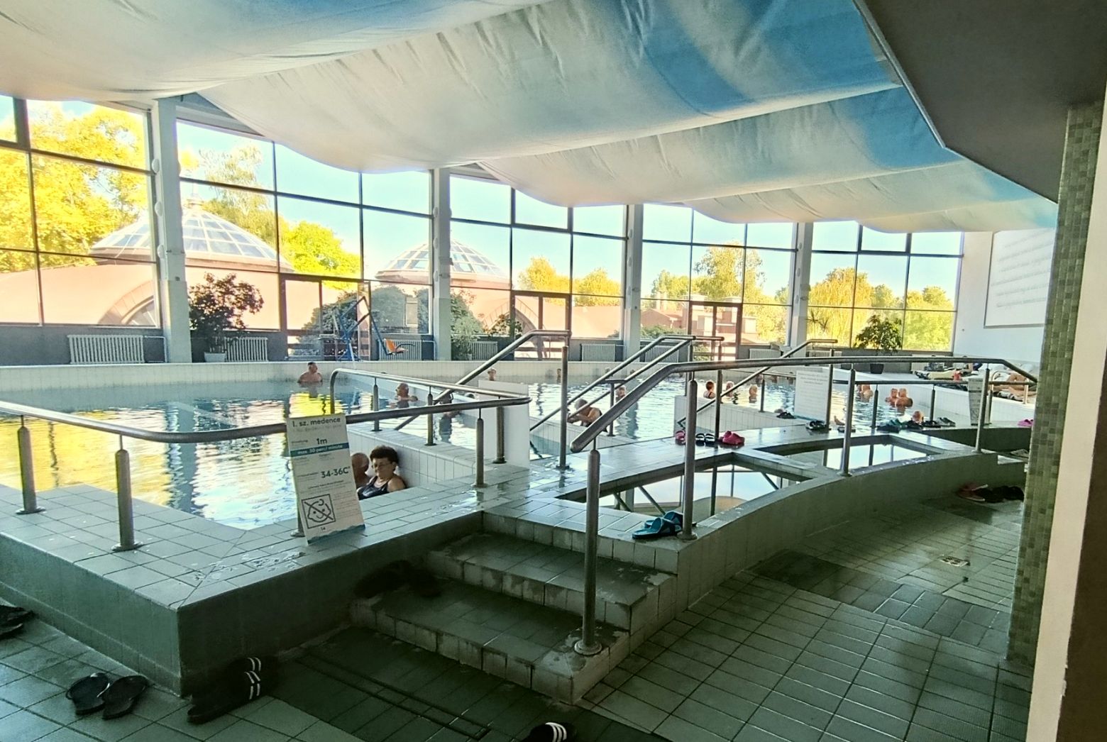 gyógyvizes medence Zalakaroson