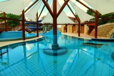 A lengyel turisták nagy kedvence ez a hazai gyógyvizes fürdőhely