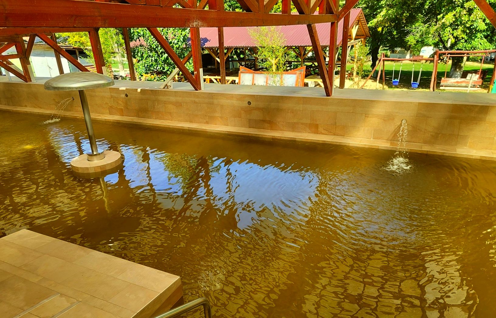 Hegyközszentmiklósi termálfürdő